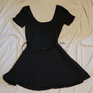 Forever 21 Black Scoop Neck Short Sleeve Mini Skater Dress With Belt